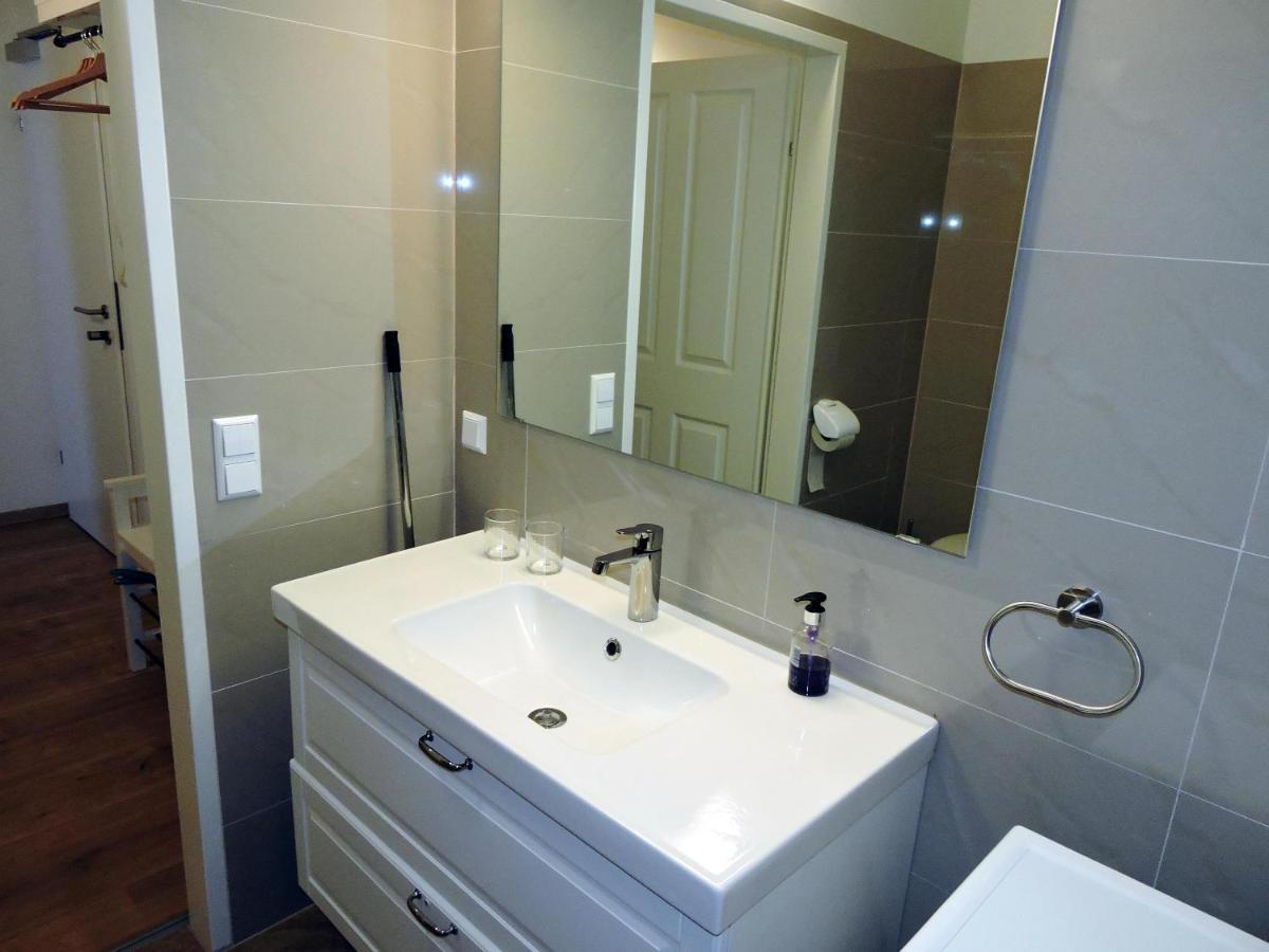211 Amsterdam, Studio Apartment, 30M2 1-4 Pers 克拉根福 外观 照片