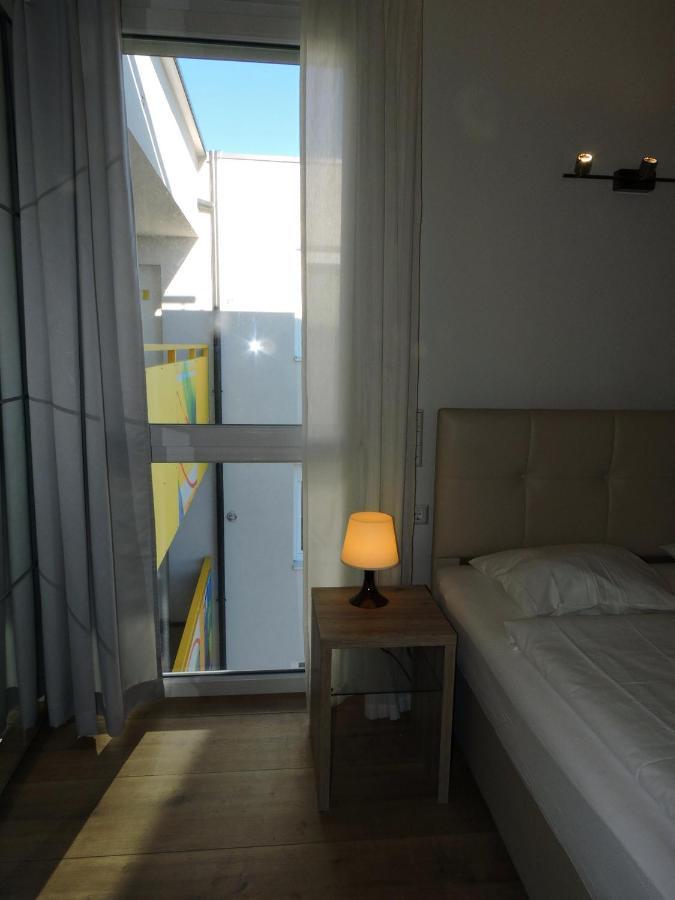 211 Amsterdam, Studio Apartment, 30M2 1-4 Pers 克拉根福 外观 照片
