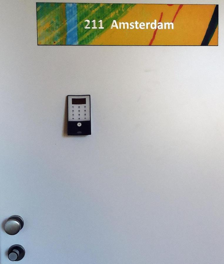211 Amsterdam, Studio Apartment, 30M2 1-4 Pers 克拉根福 外观 照片